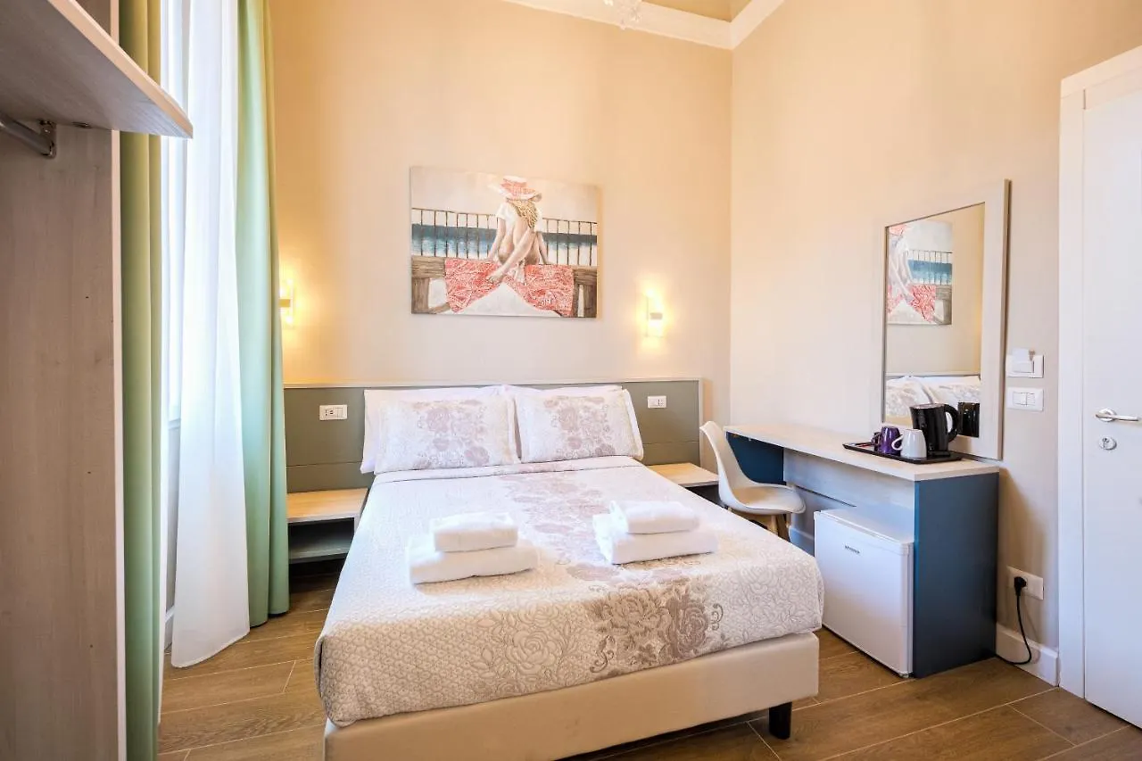 Hotel Bijou Roof Terrace Florence 3*,  Italy